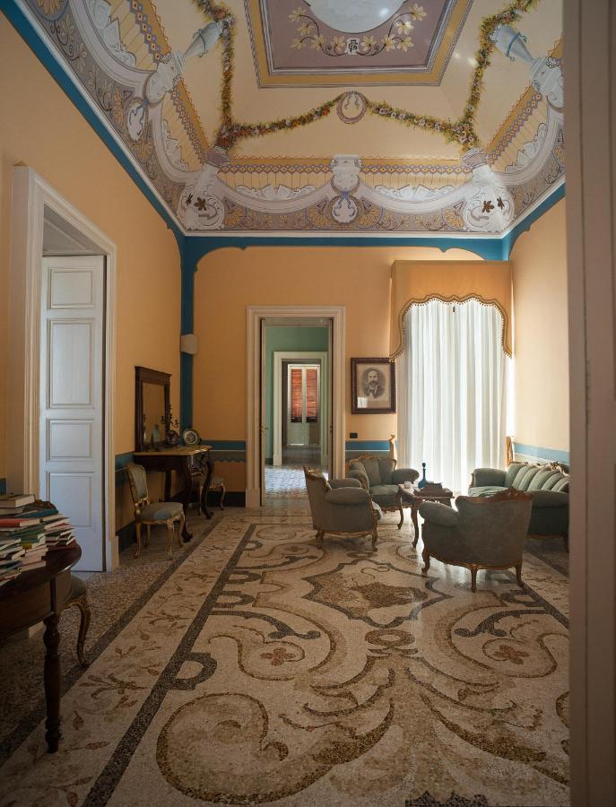 Bed and Breakfast Palazzo Francesco Grassi Aradeo Zewnętrze zdjęcie